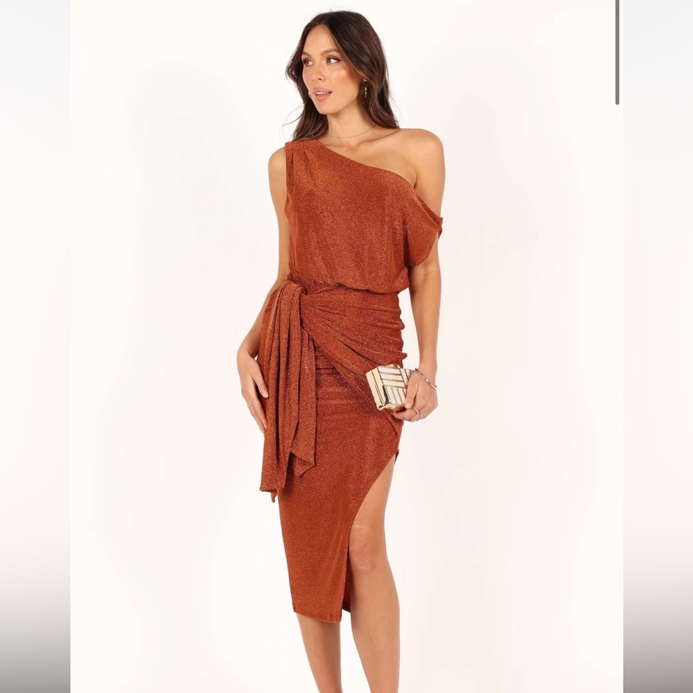 Petal & Pup Elegant One-Shoulder Dress